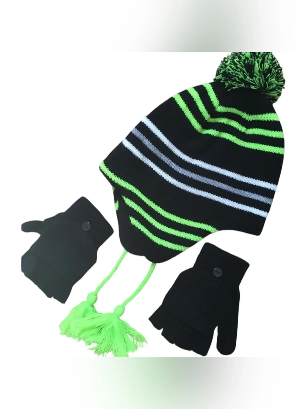 Knit Pom Pom Hat w globes , waterproof, no tag never use
